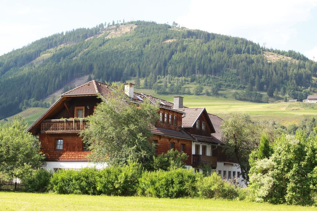 Biohof Sauschneider Apartment Sankt Margarethen im Lungau Exterior photo